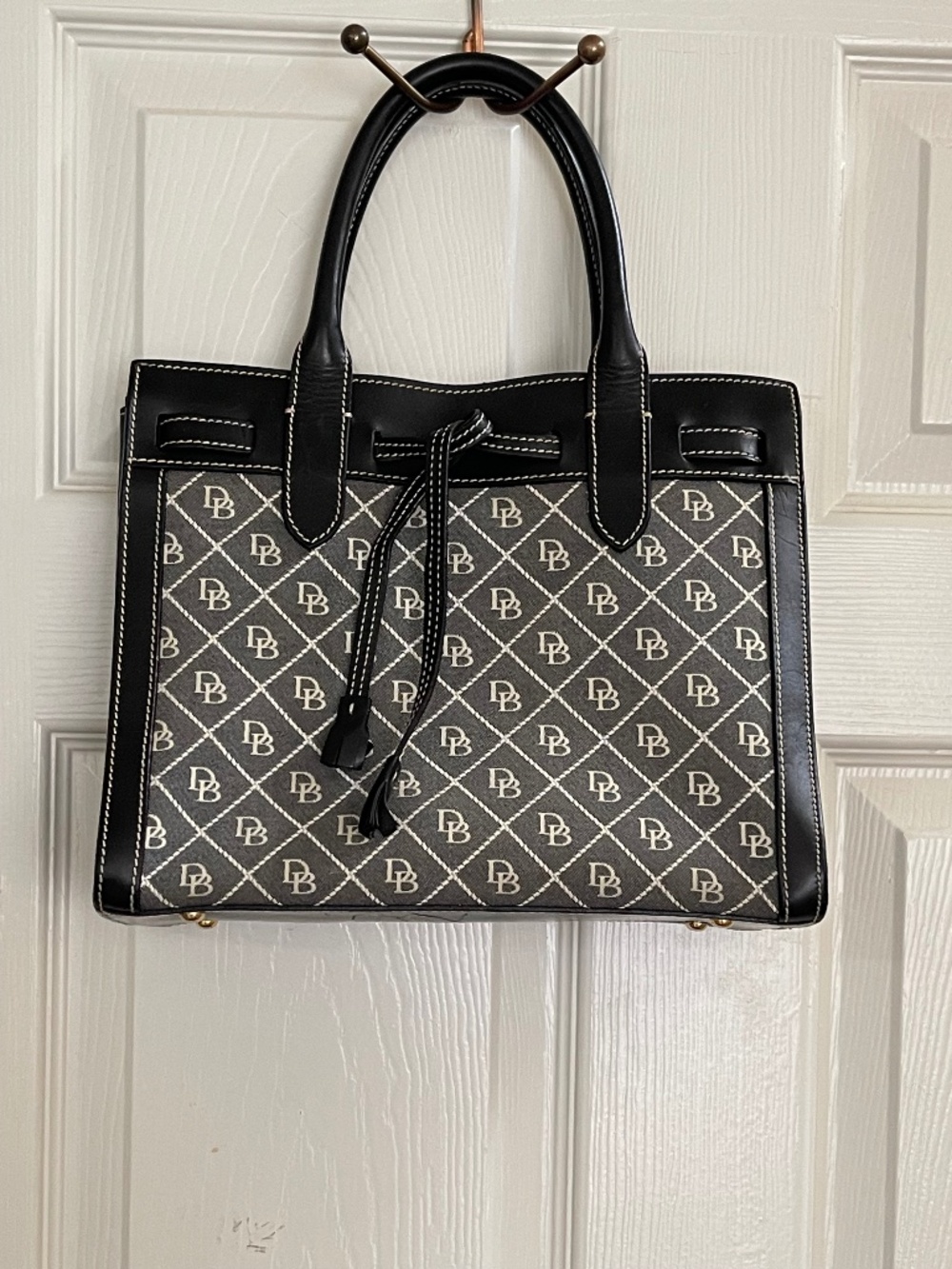 🚫*SOLD* Dooney & Bourke Monogram Canvas Tote Black Leather Trim Medium